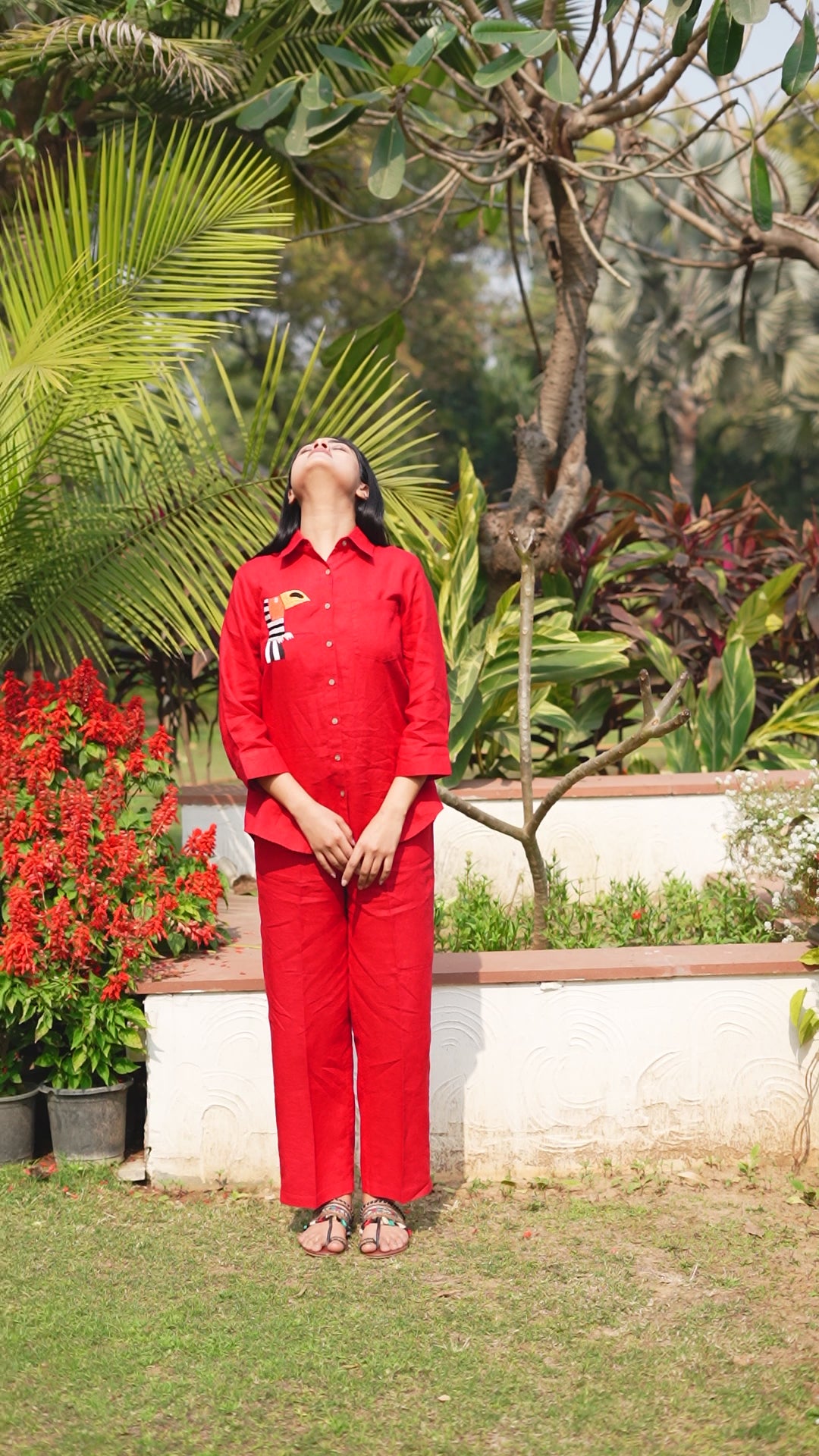 RED TOUCAN STRIPE EMB SHIRT